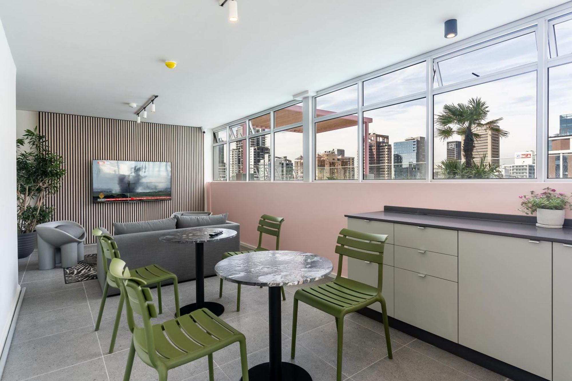 The Rose 604: Central Studio With Rooftop Pool Кейптаун Екстериор снимка