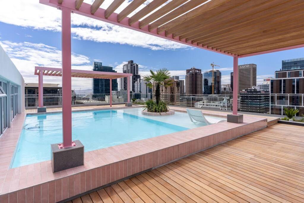 The Rose 604: Central Studio With Rooftop Pool Кейптаун Екстериор снимка